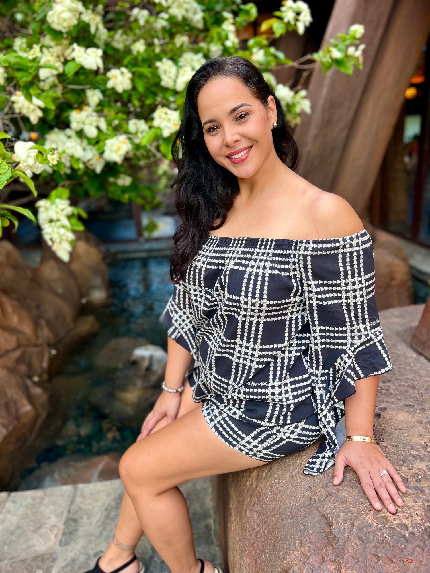 Crown Flower Lei Collection